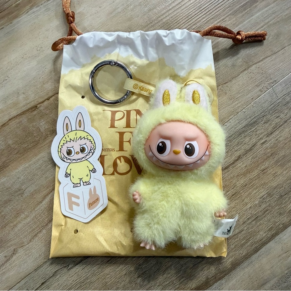 Pin For Love Labubu (LETTER “F”) Pop Mart The Monsters - 100% AUTHENTIC - Picture 4 of 10
